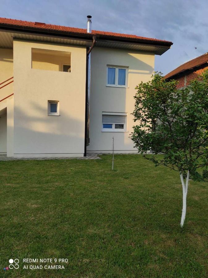 Meri Rooms Bihać Buitenkant foto