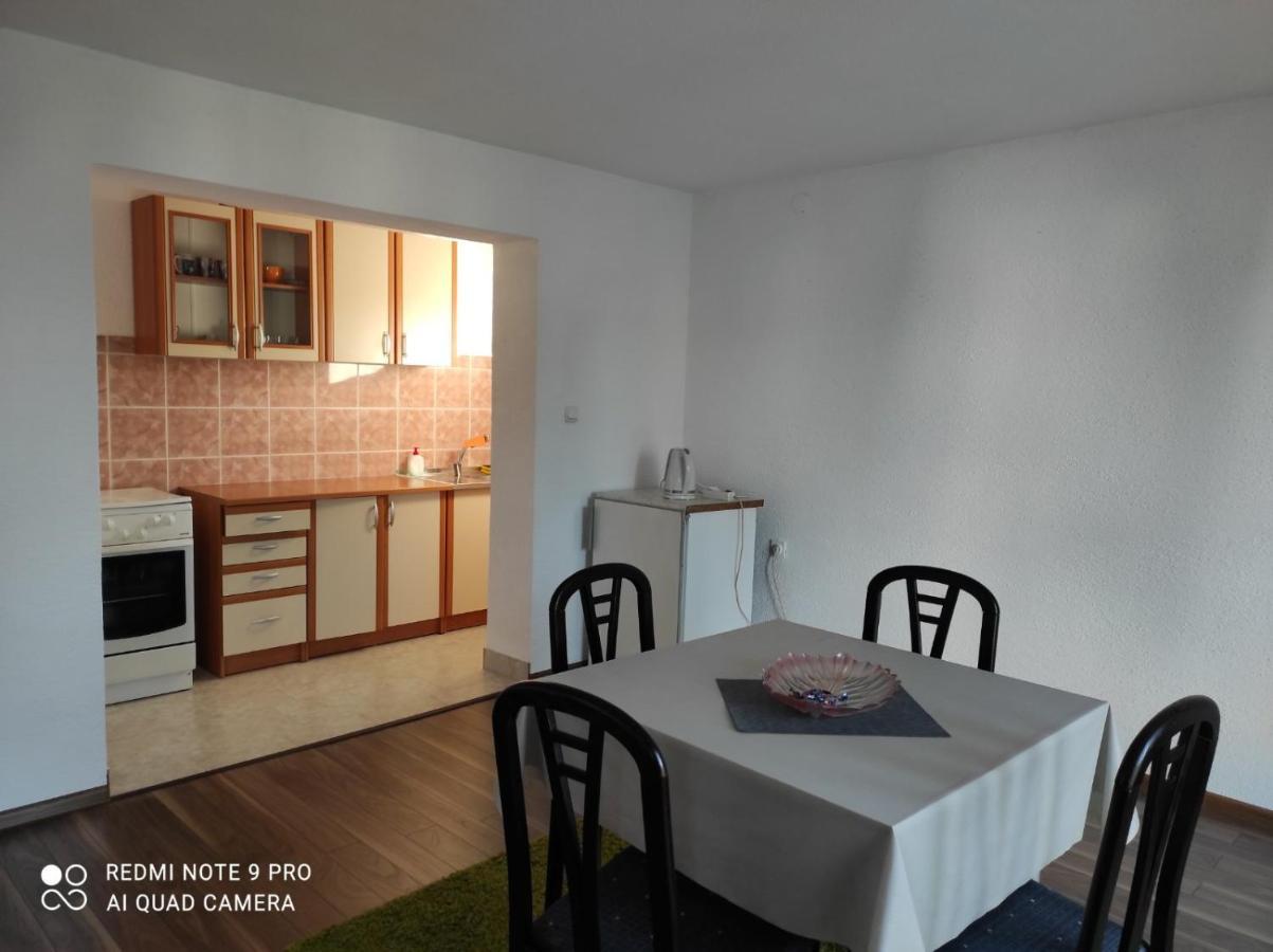 Meri Rooms Bihać Buitenkant foto